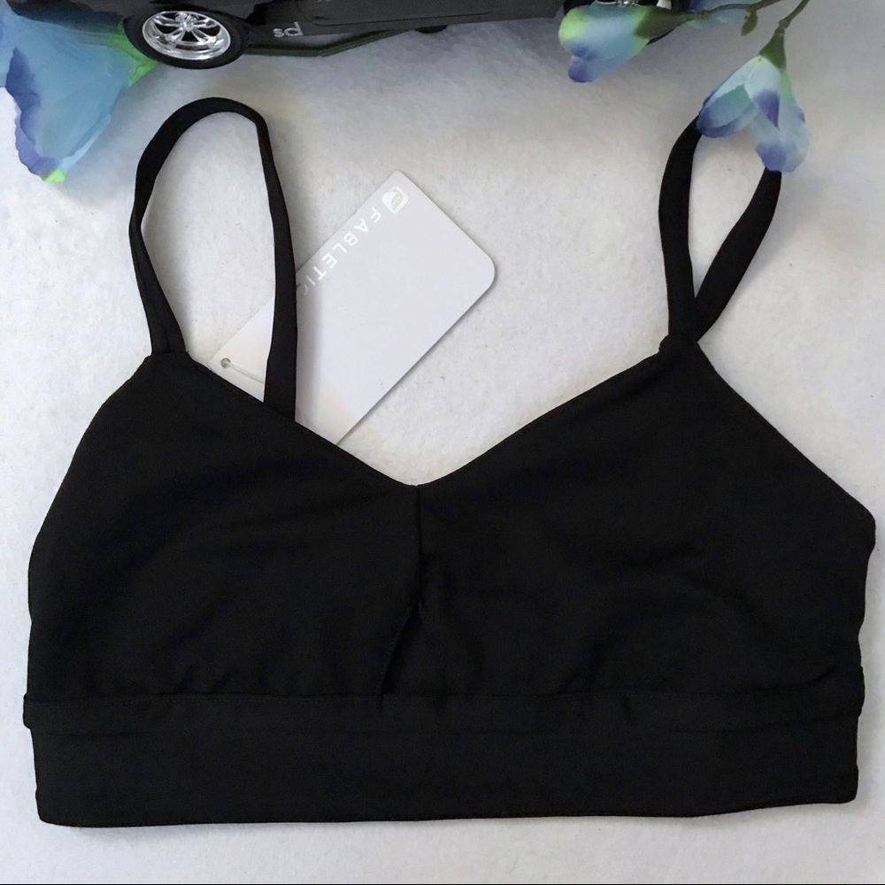 ❌SOLD❌ Fabletics NWT Black Sports Bra Women XS (4) - Picture 6 of 8